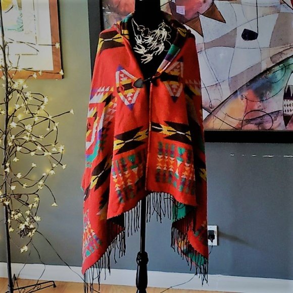 Aztec Hooded Throw - Picture 2 of 10